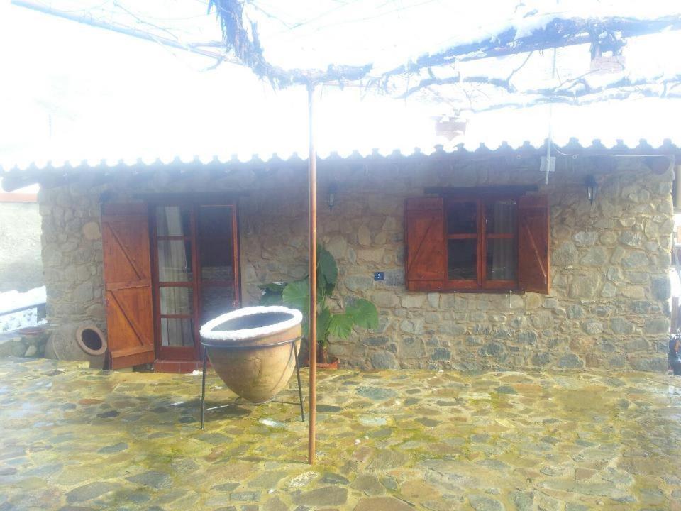 Xenis House Guest House Galata Bagian luar foto